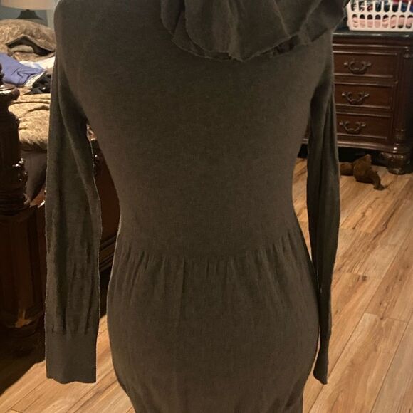 Moth size small ruffled accent cardigan excellent condition - Picture 3 of 4